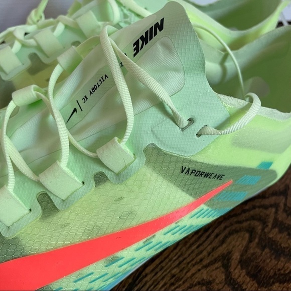 NWOT Nike Zoom Victory 5 XC Track and Field Shoes Distance Spikes Volt - Picture 2 of 5